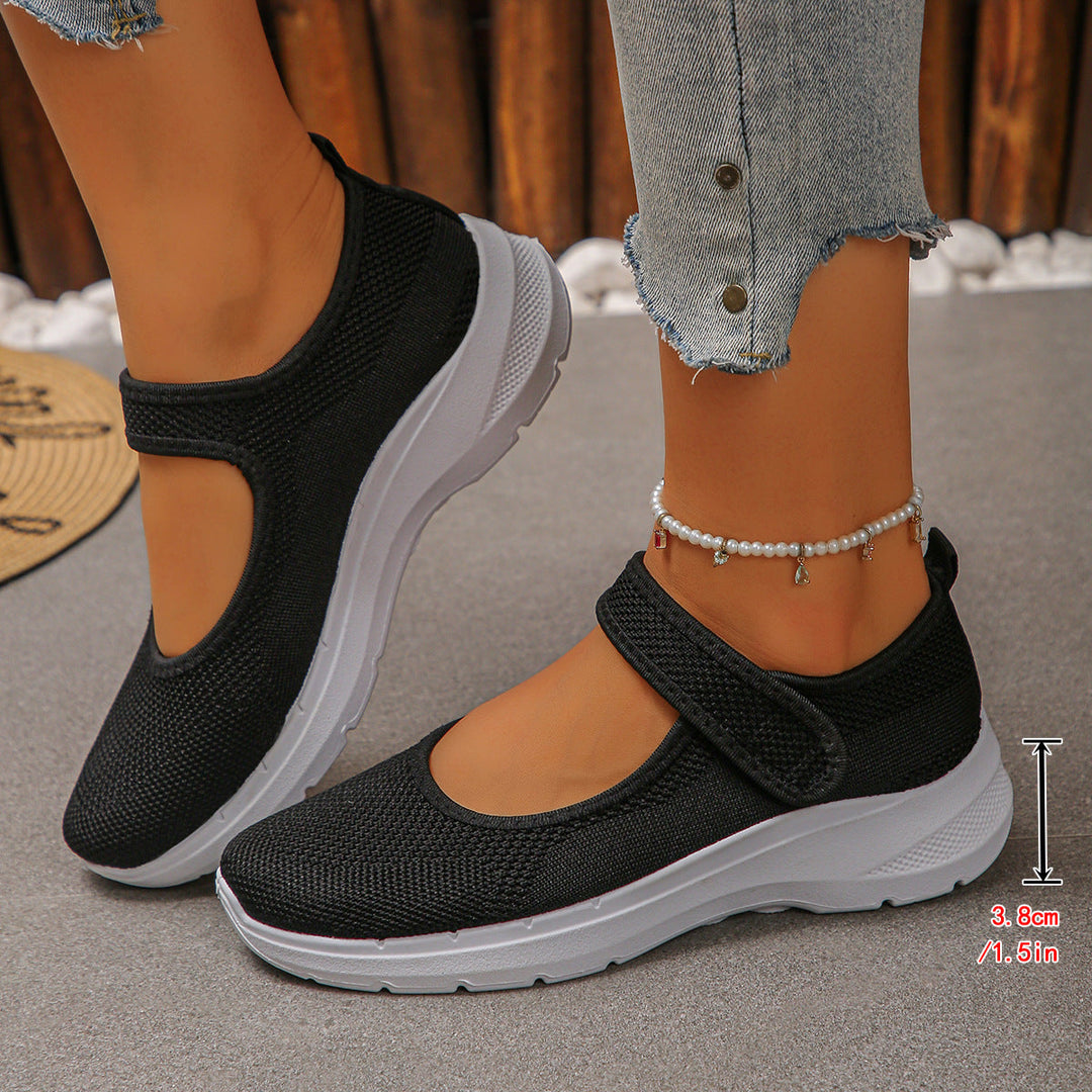 Damen Sportliche Slip-On Sneakers mit atmungsaktivem Mesh-Obermaterial und elastischen Riemen Echo Archiv
