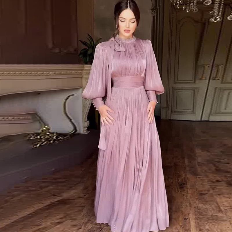 Damen Elegantes Chiffon-Maxikleid mit tailliertem Wickelbund, Stehkragen und langen Puffärmeln Echo Archiv