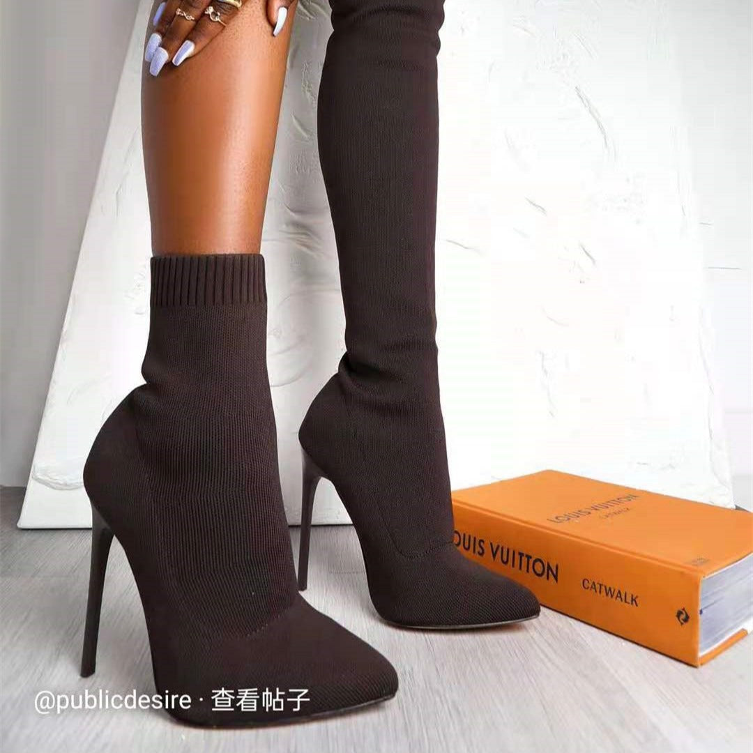 Damen Overknee-Stretch-Strickstiefel mit spitz zulaufender Schuhspitze Echoarchiv