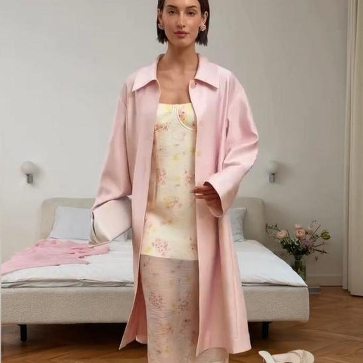 Damen leichter satinähnlicher Longmantel im Oversize-Schnitt mit weitem Revers Echoarchiv