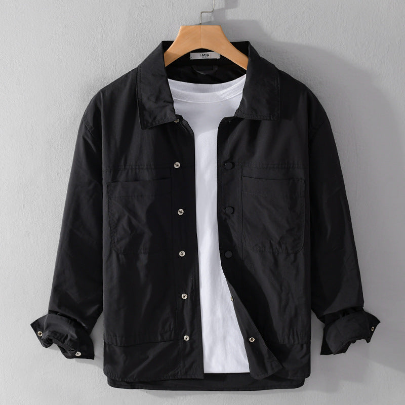 Herren Leichtes Baumwoll-Overshirt mit Kentkragen, aufgesetzten Brusttaschen und Relaxed-Fit Echoarchiv