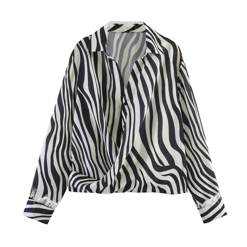 Damen Oversize-Satinbluse mit Hemdkragen, asymmetrischem Wickeleffekt und Federsaum Echo Archiv