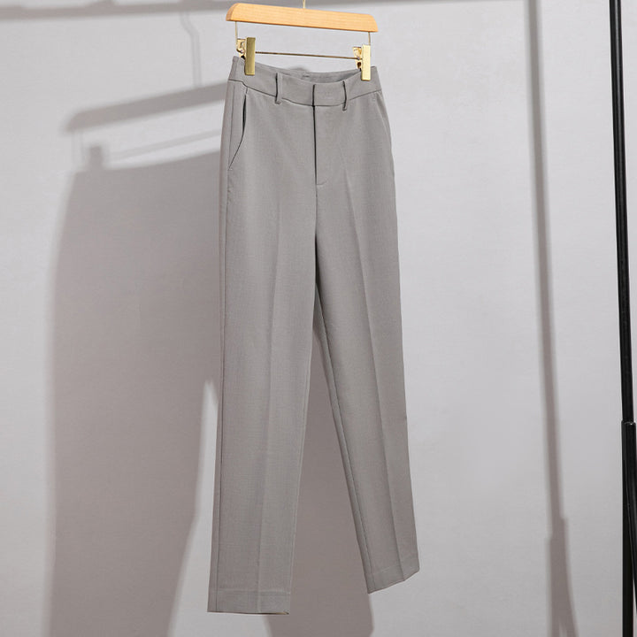 Damen Doppelreihiger Tailoring-Blazer mit Goldknöpfen und figurformenden Abnähern Echoarchiv
