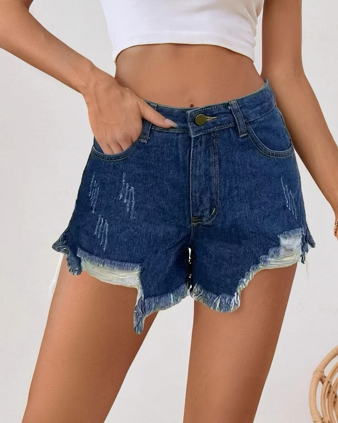 Damen modische Destroyed Denim-Shorts mit fransigem Saum Echo Archiv