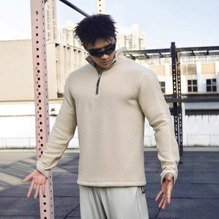 Herren Fleece-Pullover mit modernem Stehkragen und attraktiven Reißverschlussdetails Echoarchiv