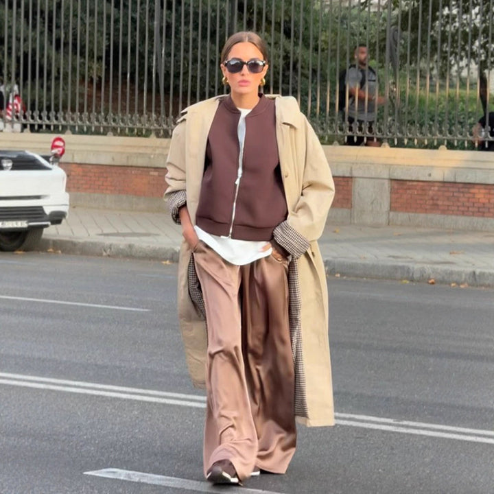 Damen Maxilanger Trenchcoat mit Karofutter, weitem Fall & klassischer Knopfleiste Echoarchiv