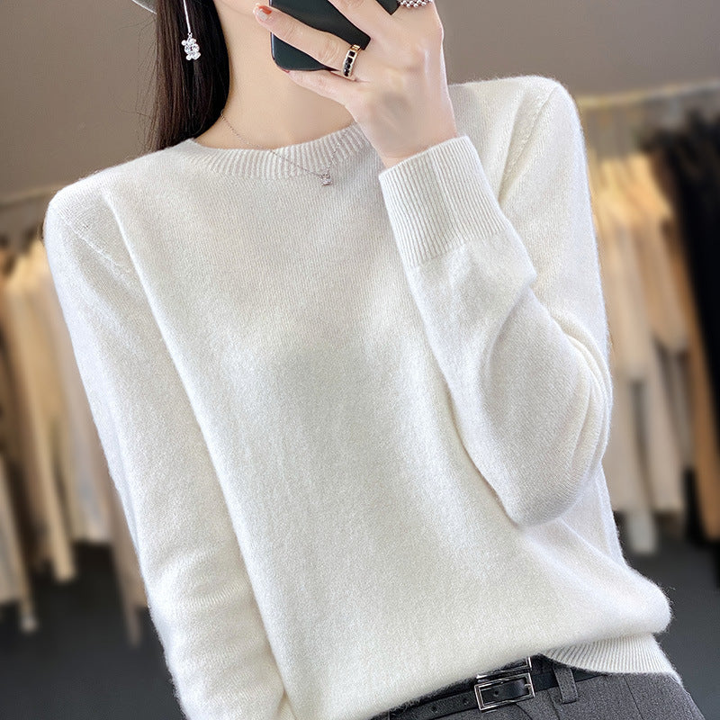 Damen Luxuriöser Feinstrick-Rundhalspullover mit softem Fluffy‑Finish und schmaler Bündchenform Echoarchiv