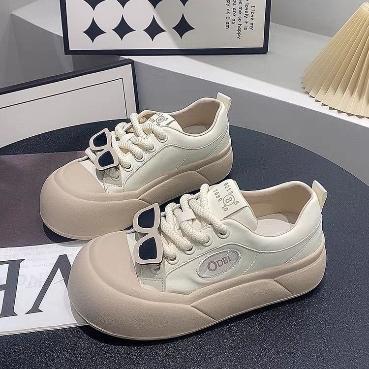 Damen modische Sneaker mit einzigartigen Details und hohem Tragekomfort Echo Archiv