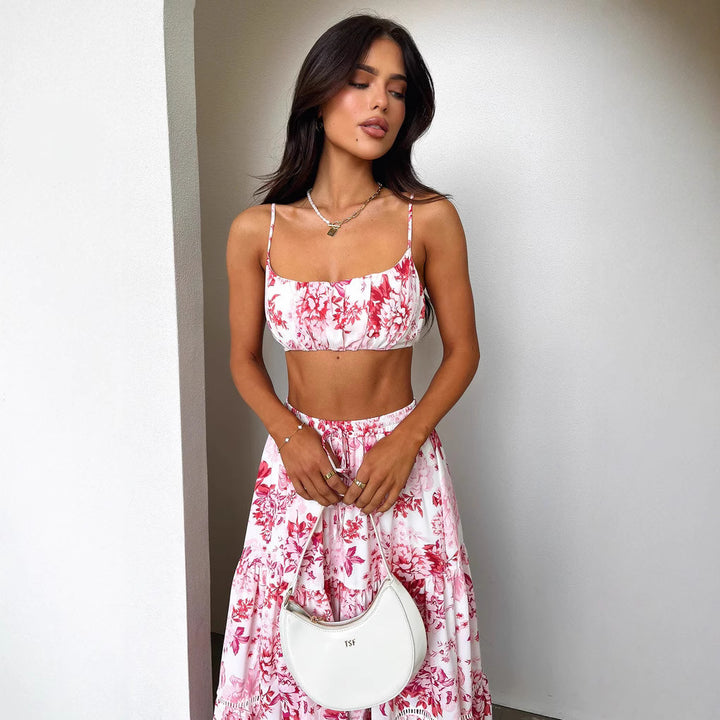 Damen Zweiteiliges Sommeroutfit mit floralem Top und Maxi-Rock Echo Archiv