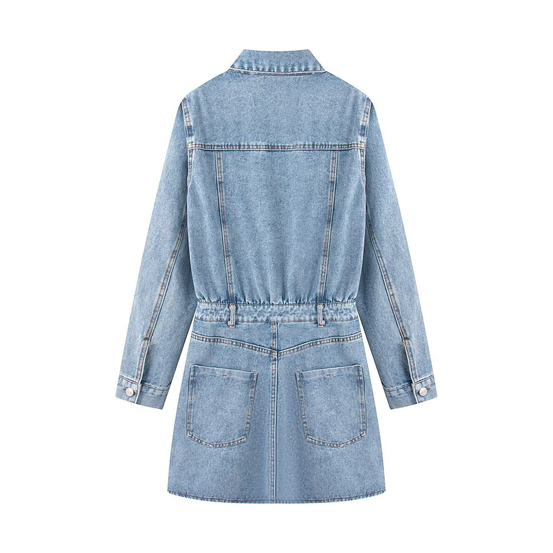 Damen Jeanskleid mit Taillengürtel, Hemdkragen und aufgesetzten Brusttaschen Echo Archiv