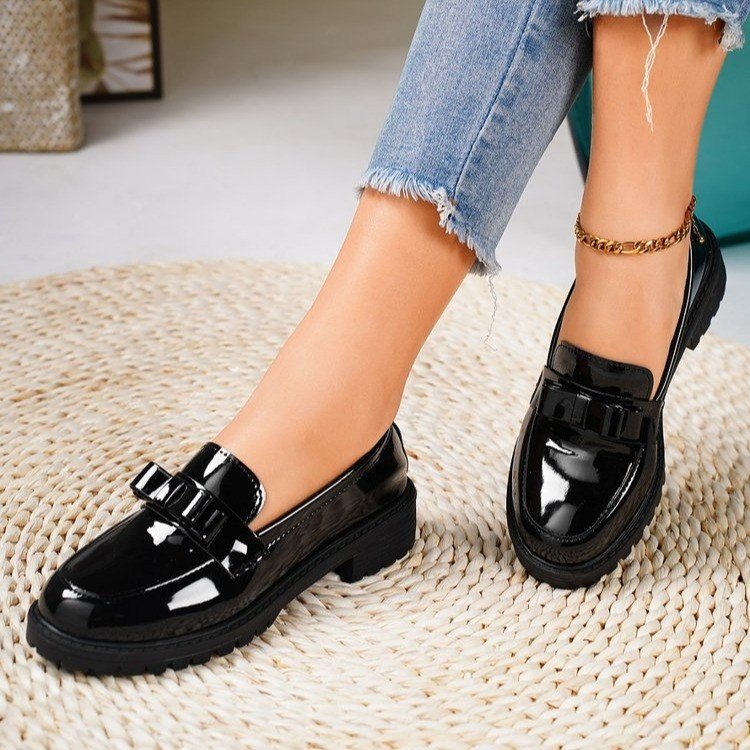 Damen nan elegante Lack-Plateau-Loafer mit dekorativer Schleife und profilierter Gummisohle Echo Archiv