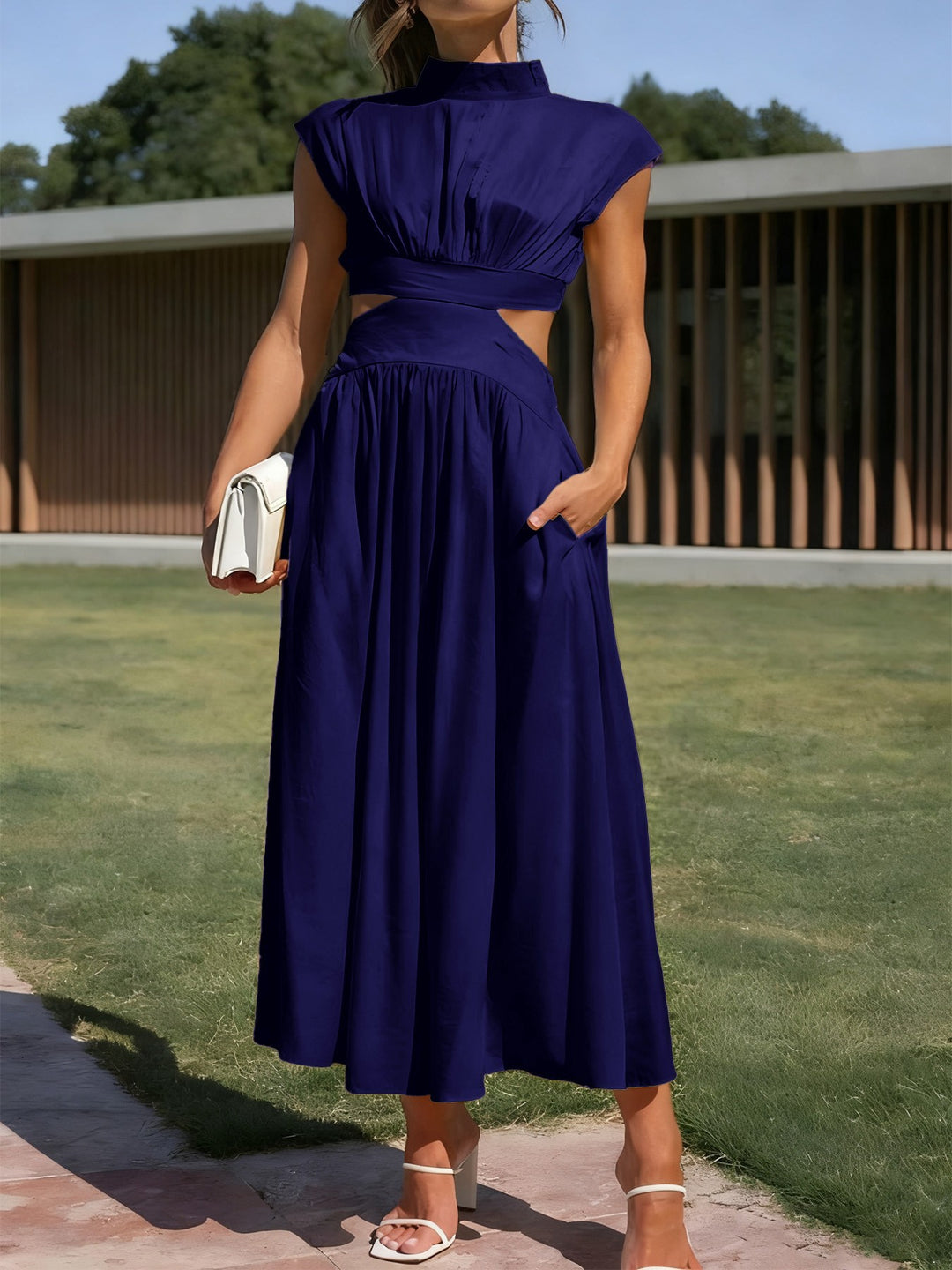 Damen Maxikleid mit elegantem Wickeldesign und raffiniertem Cut-Out Echo Archiv