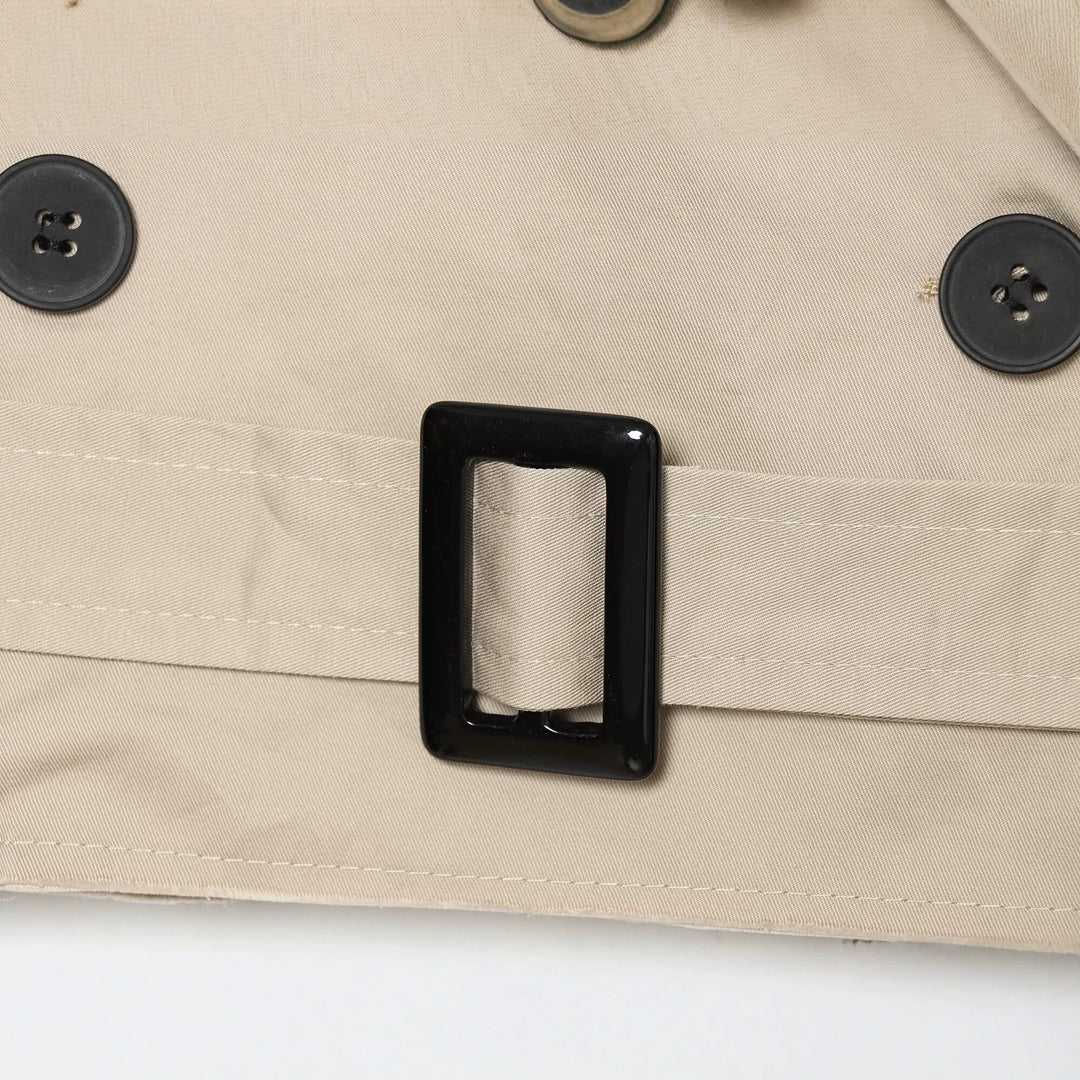 Damen Cropped‑Trenchjacke im Boxy‑Cropped‑Schnitt mit Schulterklappen und Taillengürtel Echoarchiv