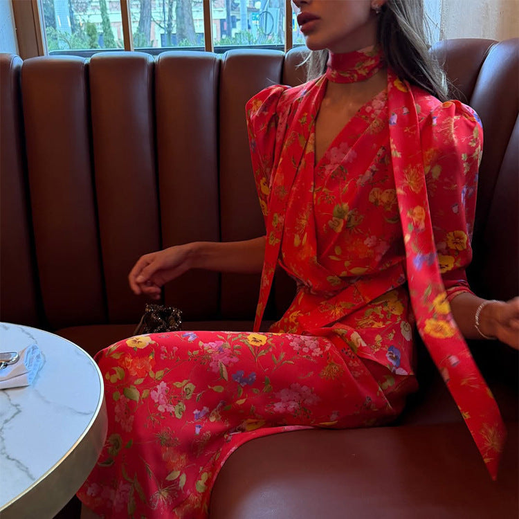 Damen Wickel-Maxikleid mit floralem Print, Puffärmeln und Schalkragen Echoarchiv