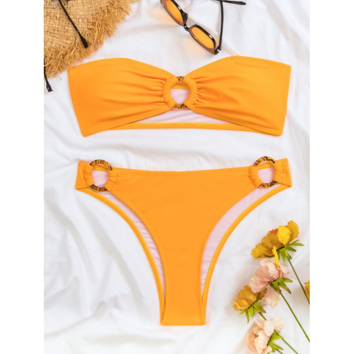 Damen Bandeau-Bikini mit elegantem Ringdetail und hohem Beinausschnitt Echo Archiv