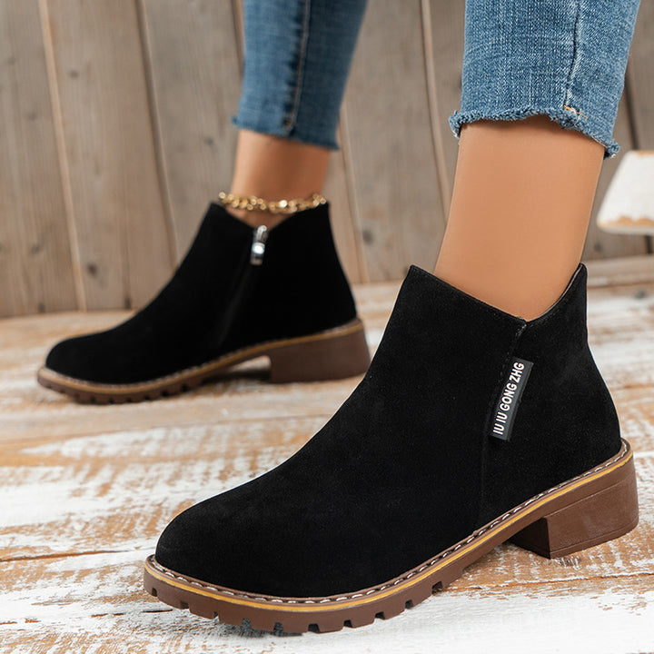 Damen nan elegante Chelsea-Ankleboot aus Veloursoptik mit seitlichem Reißverschluss und profilstarker Laufsohle Echo Archiv