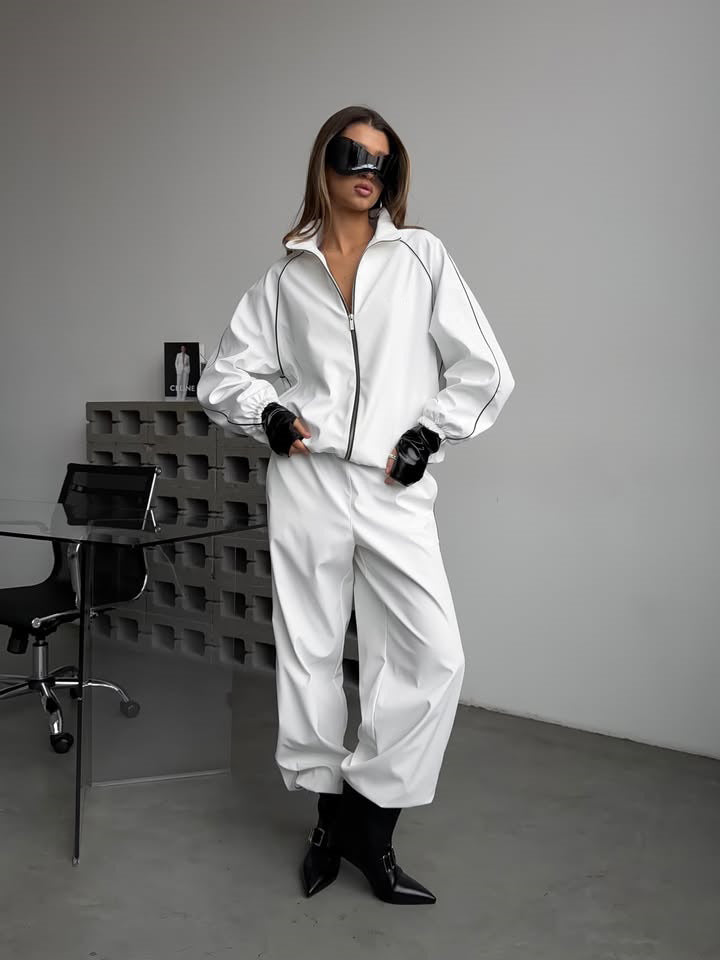 Damen Zweiteiliges Loungewear-Set mit Stehkragen-Zipjacke und weiter Bundfaltenhose – Élanora