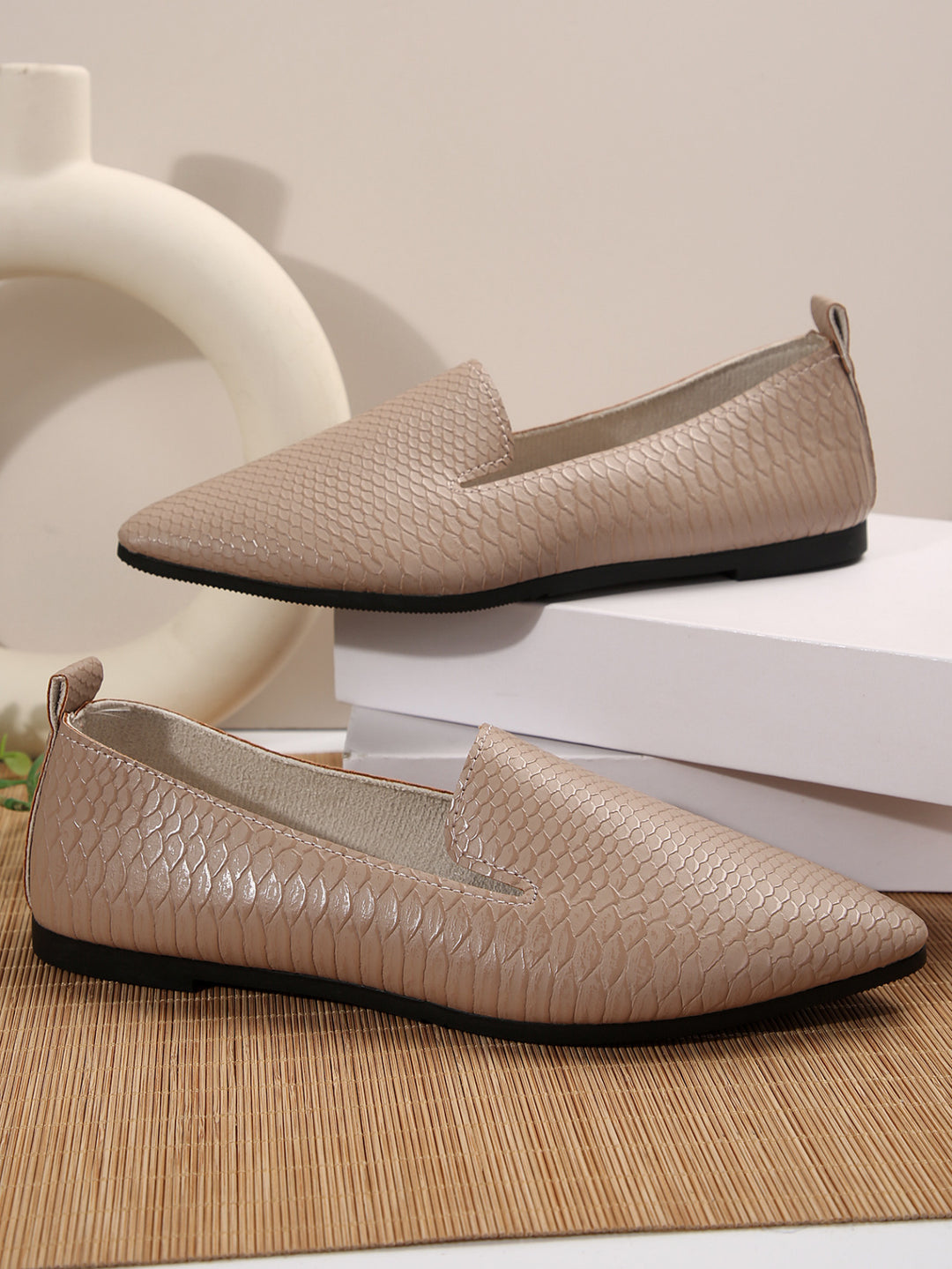 Damen  flexible Keil-Slipper mit Schlangenprägung, gepolstertem Komfortfußbett und rutschfester Gummisohle Echo Archiv