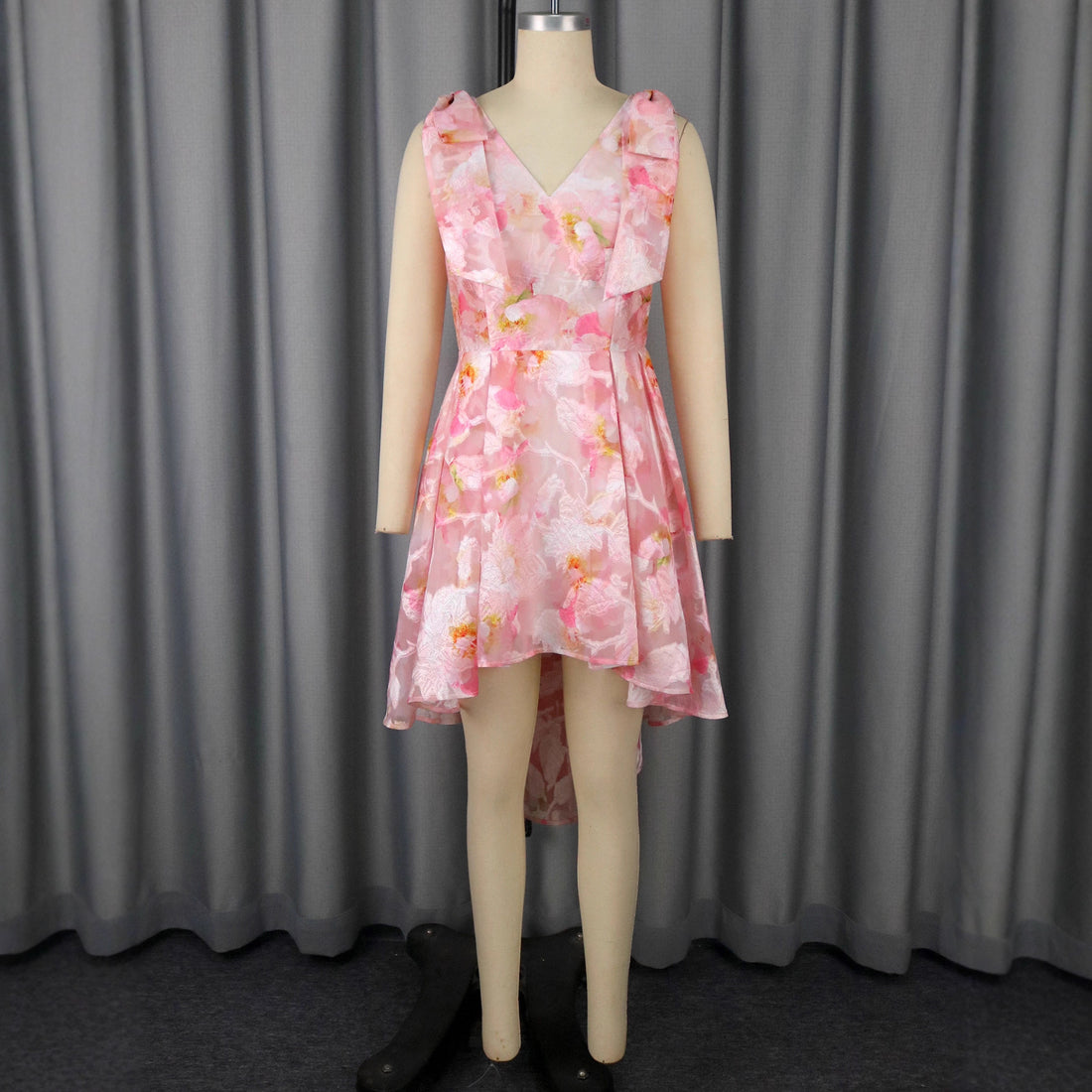 Damen asymmetrisches Cocktailkleid mit Rüschendesign und floralem Muster – Élara