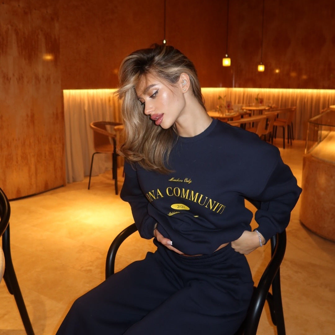 Damen weiches Oversize-College-Sweatshirt und hochgeschnittene weite Jogginghose – Avérine