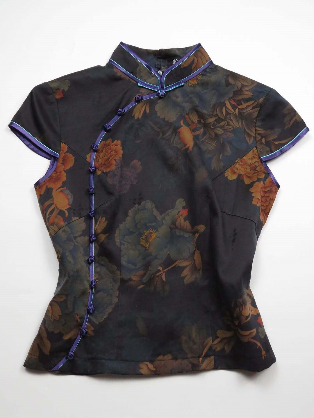 Damen Chinesische Seidenbluse mit floralem Muster Echo Archiv