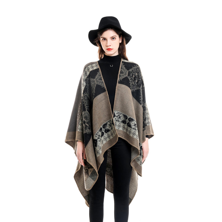 Damen Oversize Strickponcho mit folklorischem Jacquardmuster – Avérine