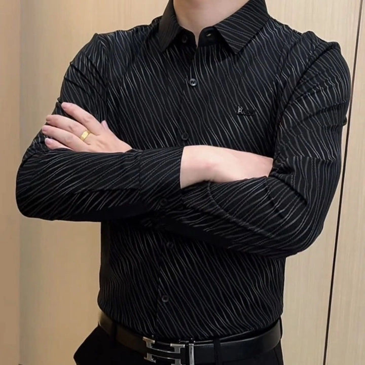 Herren Langarmhemd mit elegantem Wellenmuster Echoarchiv