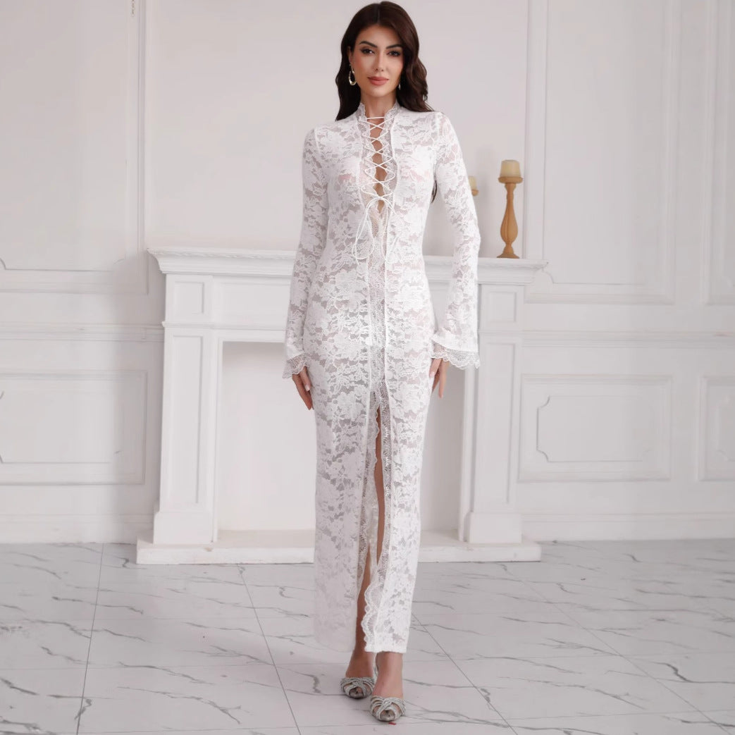Damen Spitzenmaxikleid mit Schnürung und hohem Beinschlitz Echoarchiv