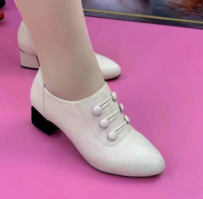 Damen nan Oxford-Pumps im Retrostil mit Zierknopfleiste und komfortablem Blockabsatz Echo Archiv