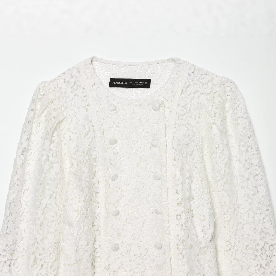 Damen Spitzenjacke mit zarter Blumen-Spitze, dekorativer Knopfleiste und ballonärmeln Echo Archiv