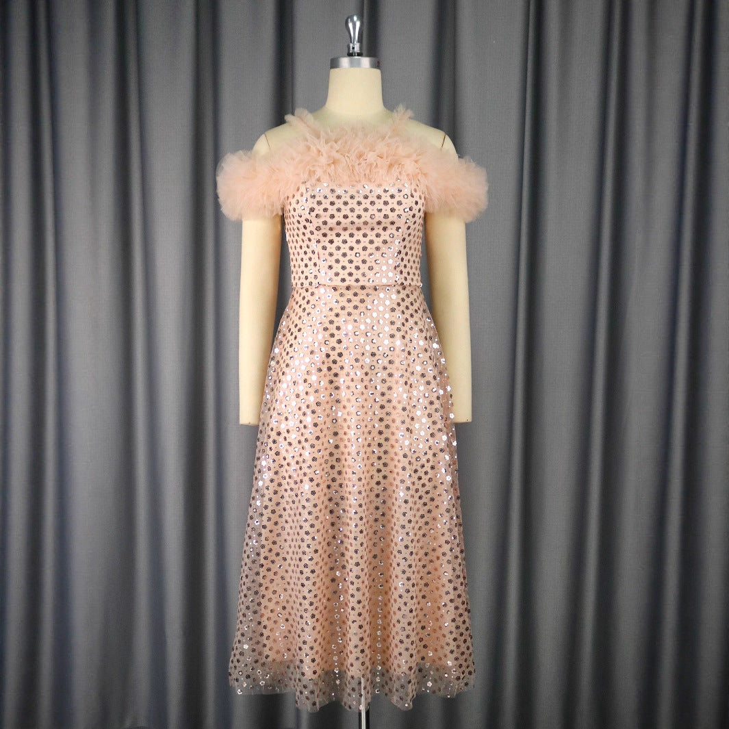 Damen Festliches Abendkleid mit voluminösen Rüschendetails und zartem Glitzer Echo Archiv
