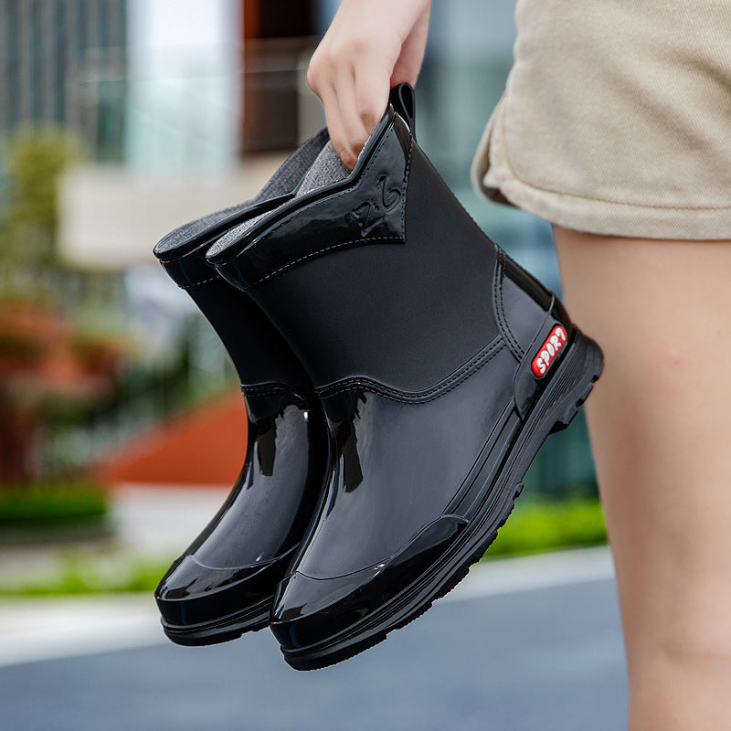 Damen Ankle‑Gummistiefel im Chelsea‑Stil mit glänzender Schutzschicht und griffiger Profilsohle Echoarhiv – Varelle