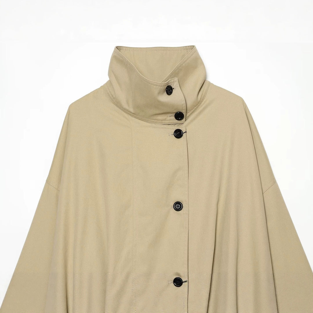 Damen Kurze wasserabweisende Cape‑Jacke mit hohem Stehkragen und verdeckter Knopfleiste Echo Archiv