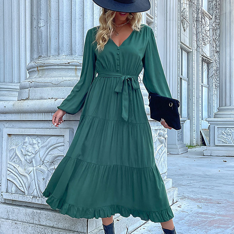 Damen Langes Satin‑Optik Stufenkleid mit V‑Ausschnitt, Bindegürtel und Volantsaum Echoarchiv