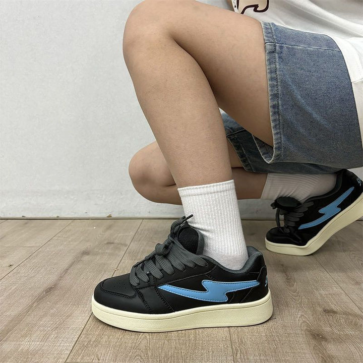 Damen sportliche Sneaker mit gepolstertem Schaft von Echo Archiv