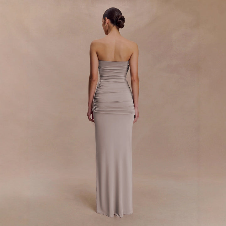 Damen Elegantes Minimalistisches Abendkleid mit Raffungen Echo Archiv