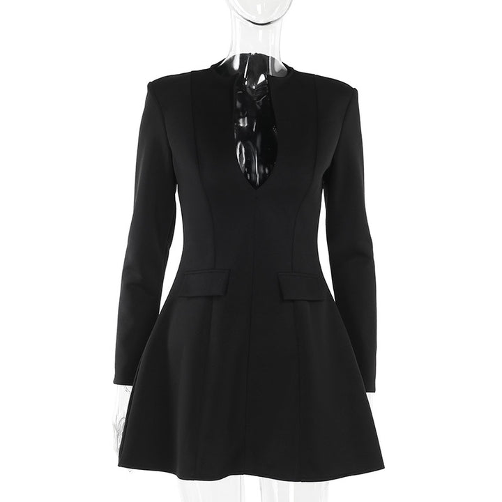 Damen schickes Minikleid mit tiefem Ausschnitt und tailliertem Schnitt Echo Archiv