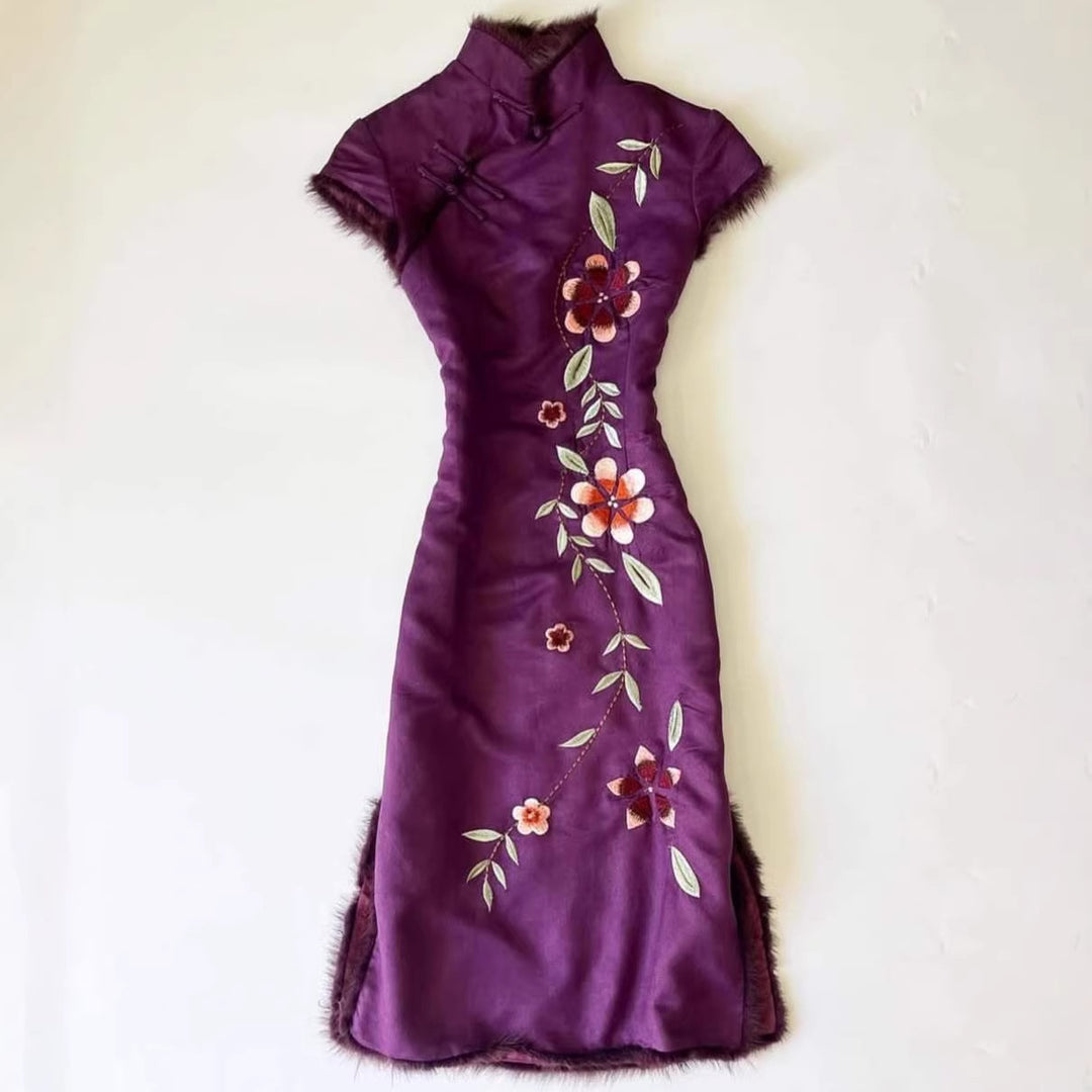 Damen Elegant besticktes Chiffon-Kleid Echo Archiv