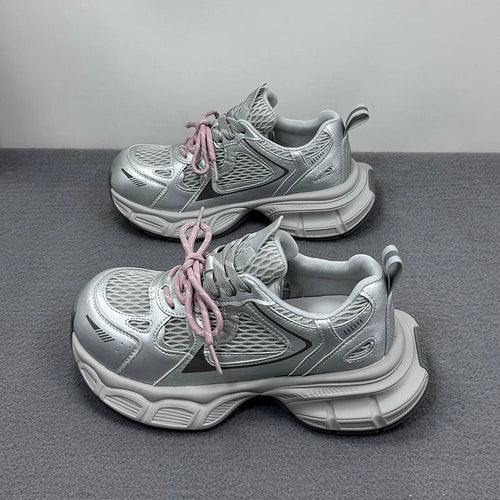 Damen Sportliche Sneakers mit atmungsaktiver Mesh-Oberfläche von Echo Archiv