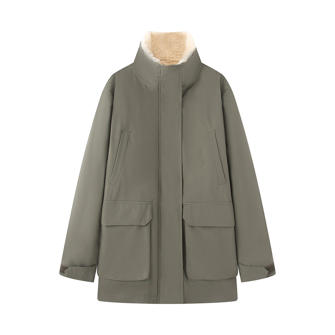 Damen oversized Parka mit hohem Teddygefüttertem Stehkragen, verdeckter Frontleiste und großen Klappentaschen – Célinea
