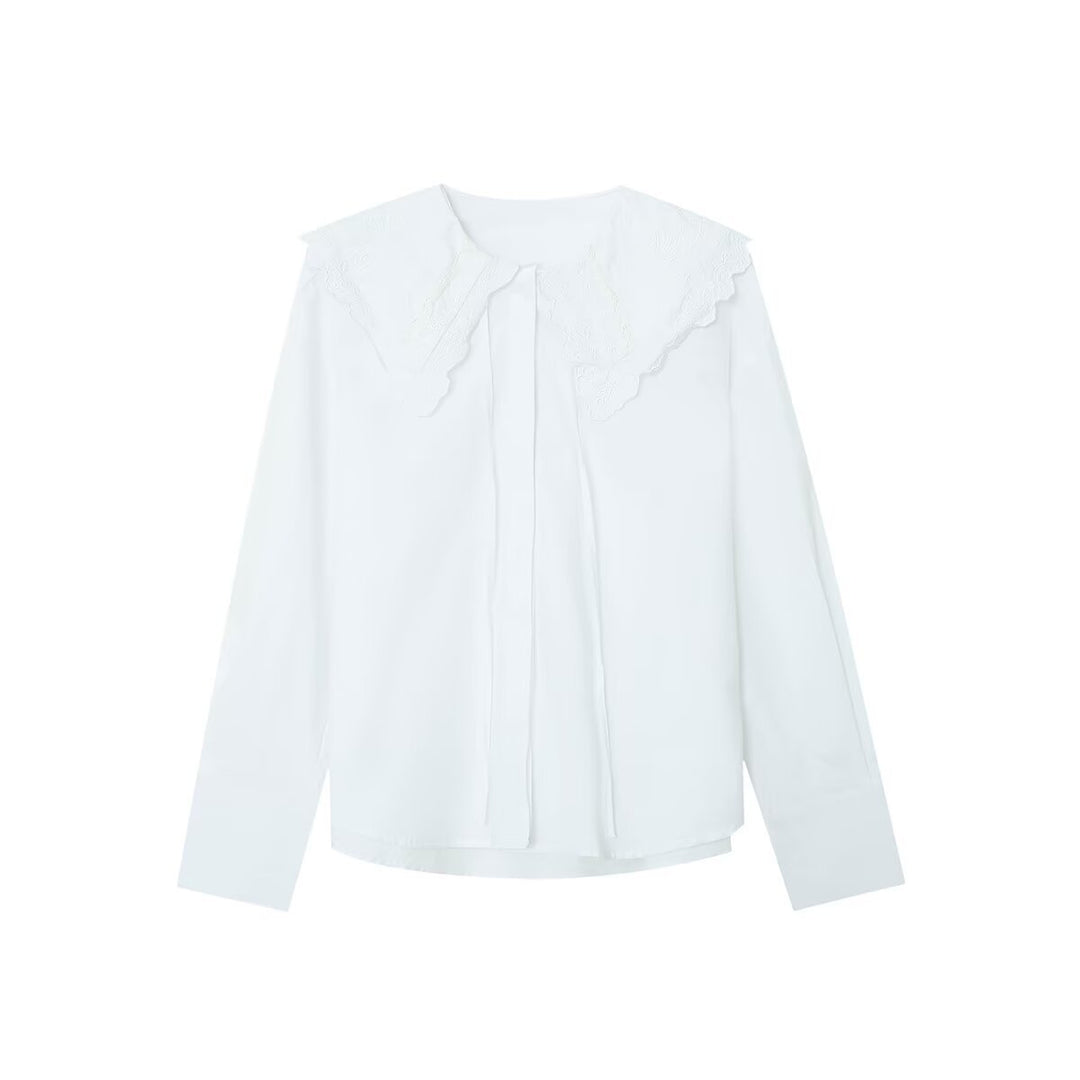 Damen Bluse mit übergroßem besticktem Bubikragen und Bindeschleife Echoarchiv