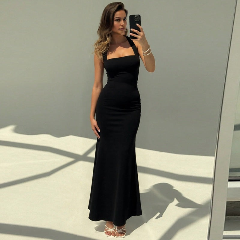 Damen Elegantes Maxikleid mit quadratischem Ausschnitt und figurbetonter Silhouette Echo Archiv