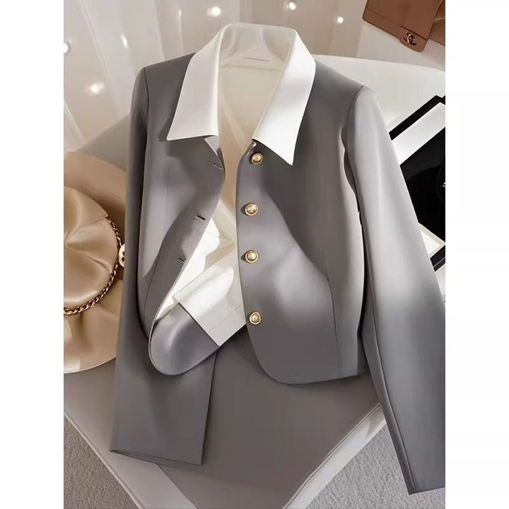Damen Eleganter Blazer mit Goldknöpfen Echo Archiv