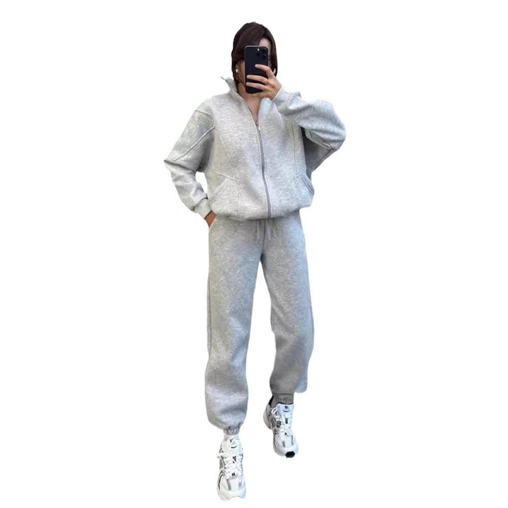 Damen Oversize Fleece-Set mit Reißverschlussjacke und weiten Jogginghosen Echoarchiv