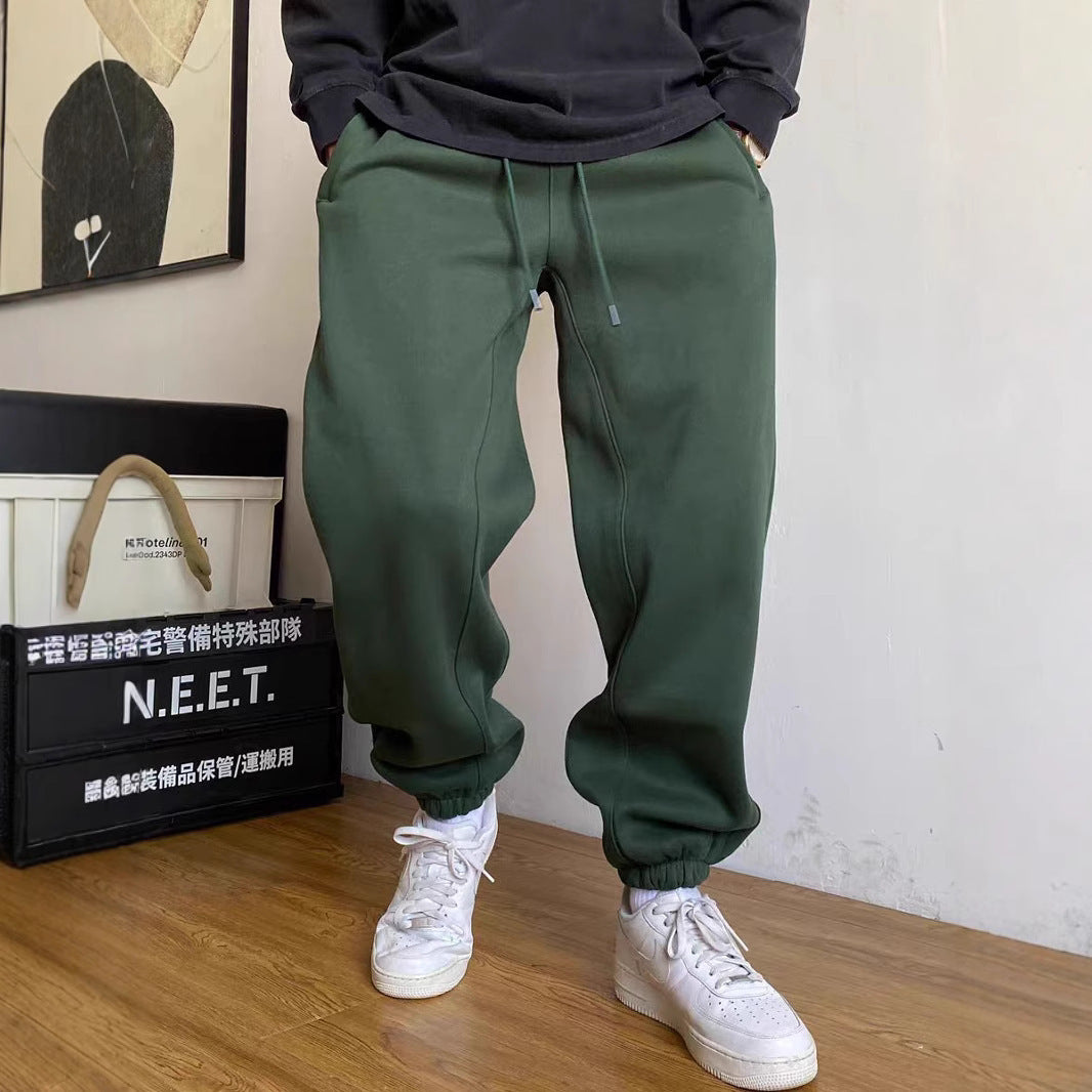 Herren tapered Jogginghose mit markanter Schrittnaht Kordelzug und elastischen Knöchelbündchen – Sorevano