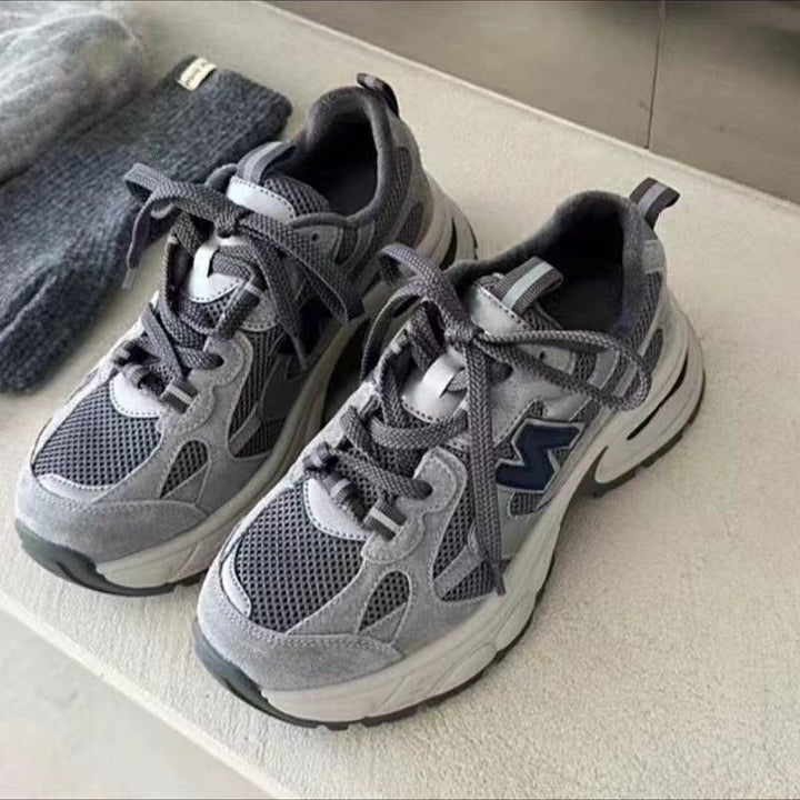 Damen Sportliche Sneaker mit atmungsaktivem Obermaterial und dämpfender Sohle Echo Archiv