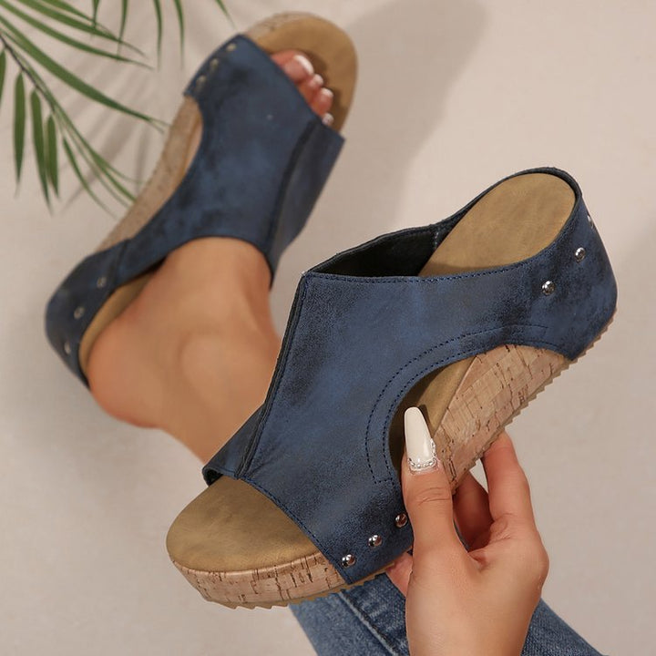 Damen nan Keilsandalette mit Fersenriemen, ergonomischem Fußbett, Korkoptik-Plateau und gepolstertem Zehenbereich Echo Archiv