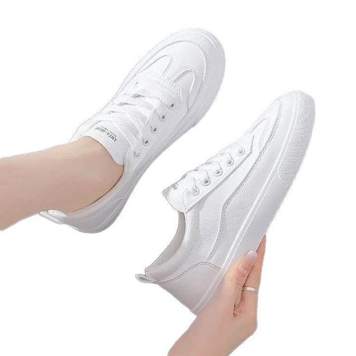 Damen Minimalistische Plateausneaker aus Textil mit gepolstertem Schaft und profilierter Gummisohle – Névara
