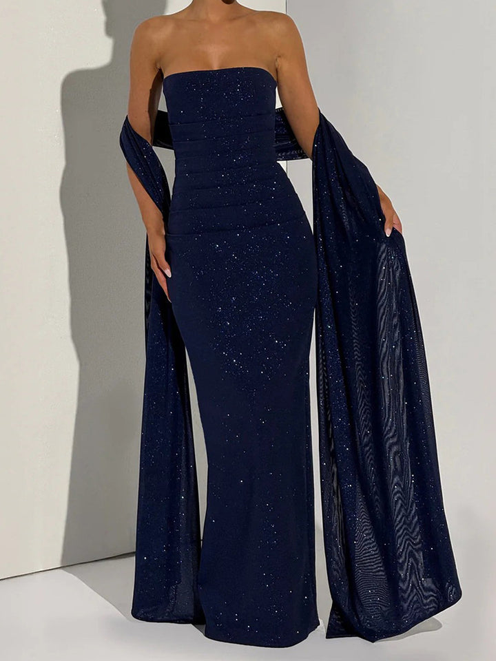 Damen Glamouröses Abendkleid mit schimmernden Details Echo Archiv