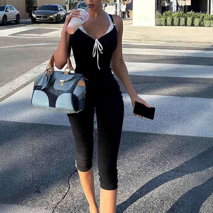 Damen bodenlanger Jumpsuit mit zarten Rüschendetails und verstellbaren Trägern Echo Archiv